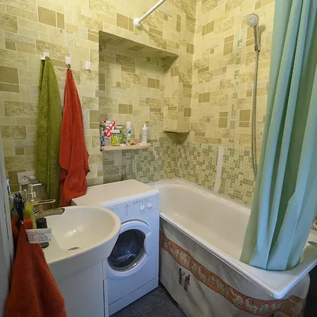 двухкомнатная в колоритном одесском дворе Apartment Odesa